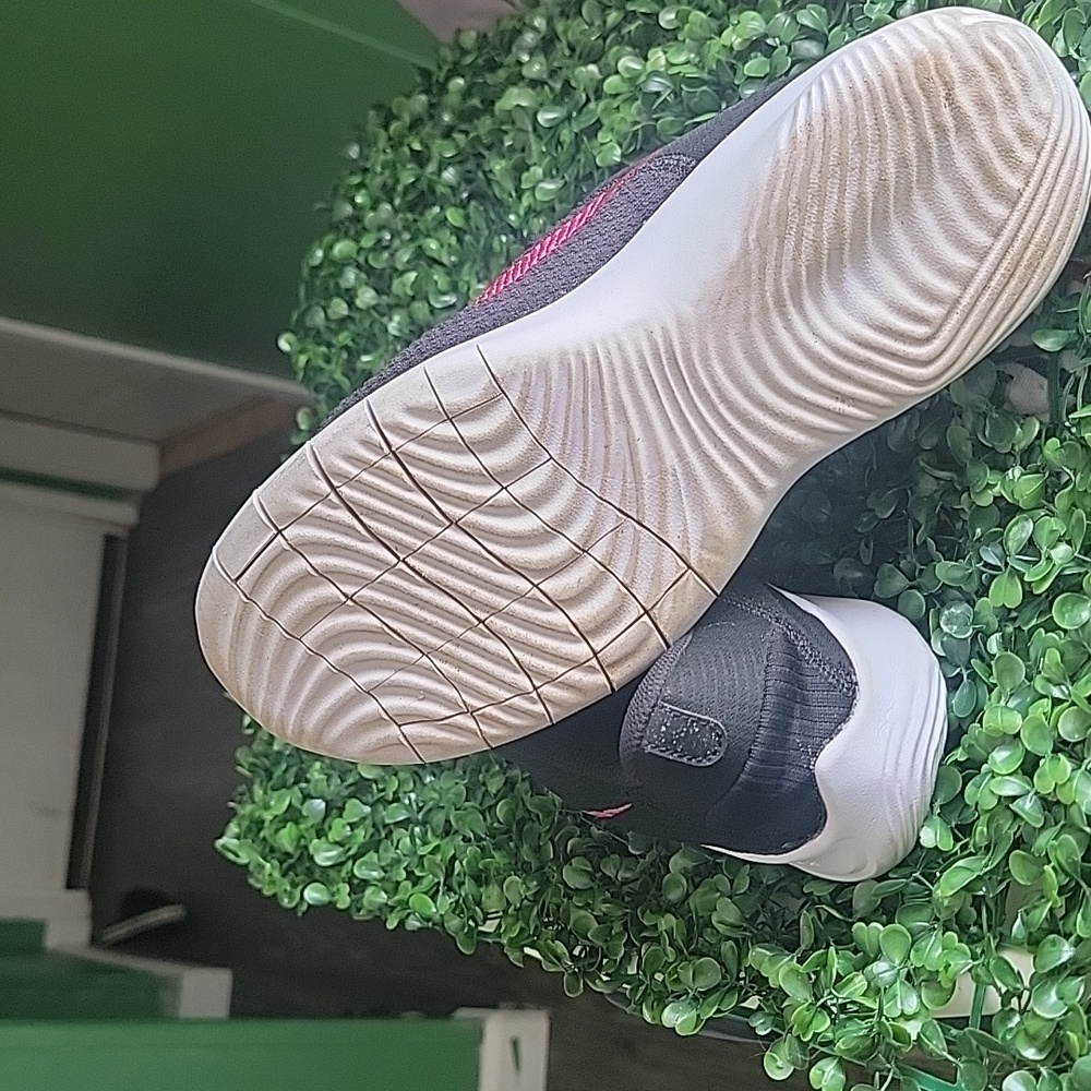 Nike Flex Black and Pink Shoes - Picture 5 of 6